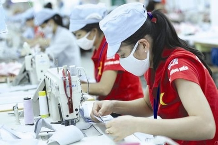 Industry hoped to help Vietnam overcome middle-income trap - 1 Industry hoped to help Vietnam overcome middle-income trap - 1