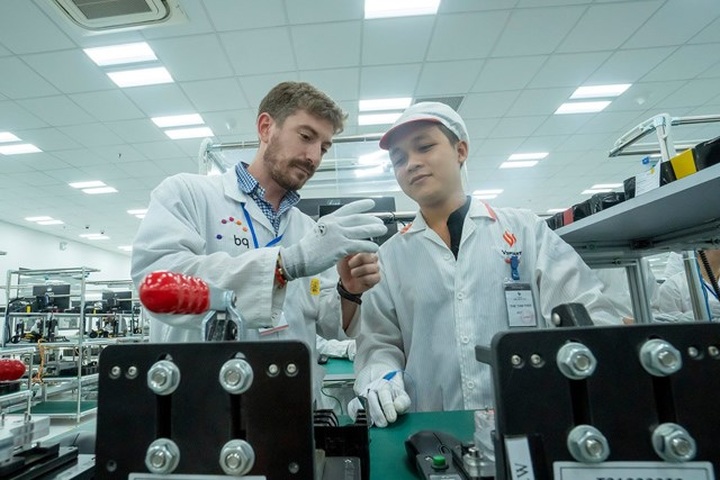 Vietnamese firms invest 183 million USD abroad - 1