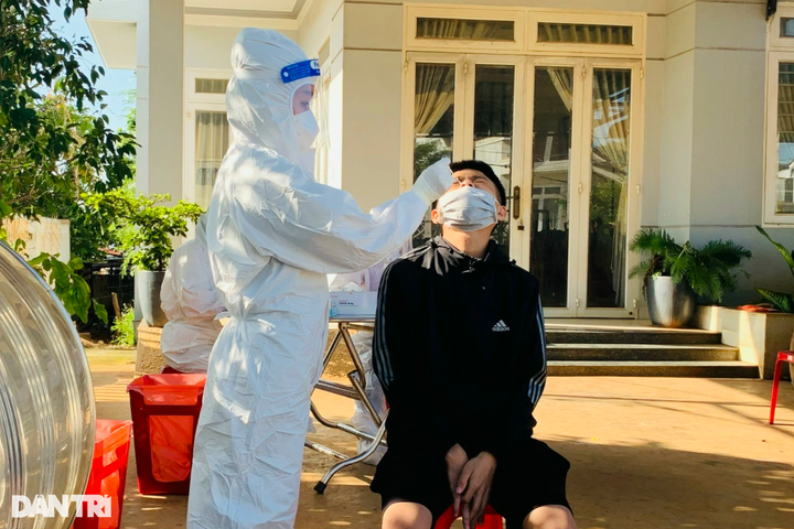 Vietnam confirms additional 2,096 new Covid-19 cases on Wednesday - 1