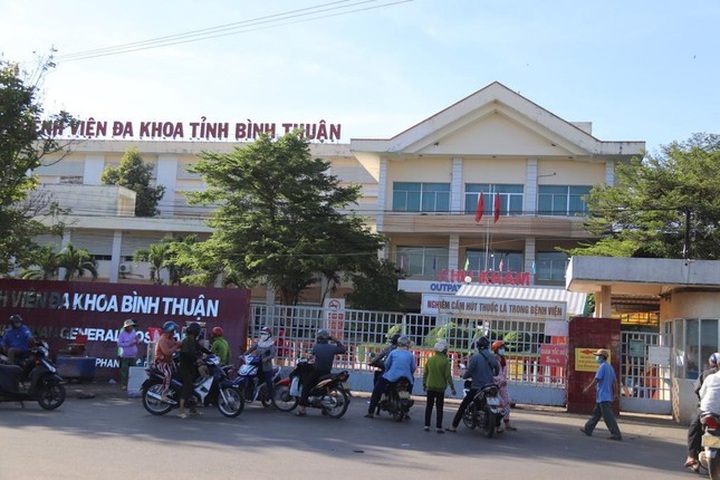 Social distancing applied in Phan Thiet - 1