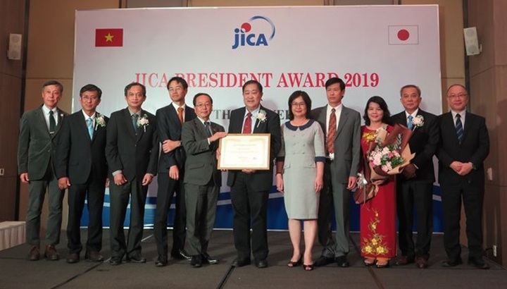 Can Tho University receives JICA President Award 2019 - 1