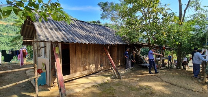 Dantri/DTiNews supports mountainous schools in Nghe An - 2 Dantri/DTiNews supports mountainous schools in Nghe An - 2