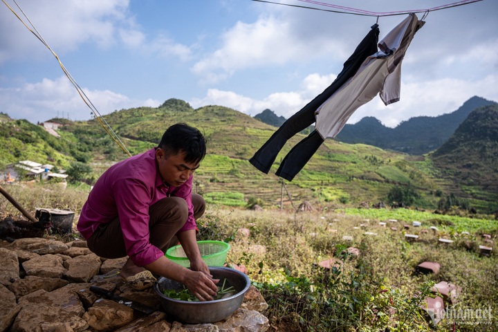 Mint-honey harvesting season in Ha Giang - 3