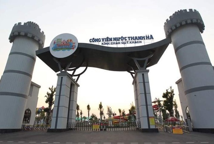 Hanoi water park suspended after two boys drown - 1