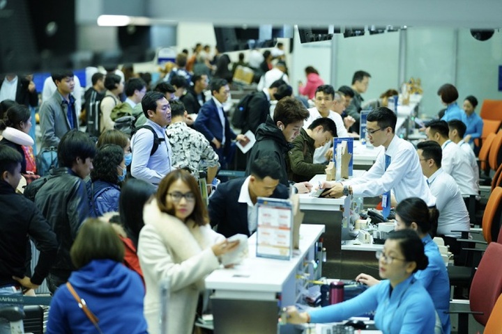 Passengers warned of airport overcrowding at Tet - 1