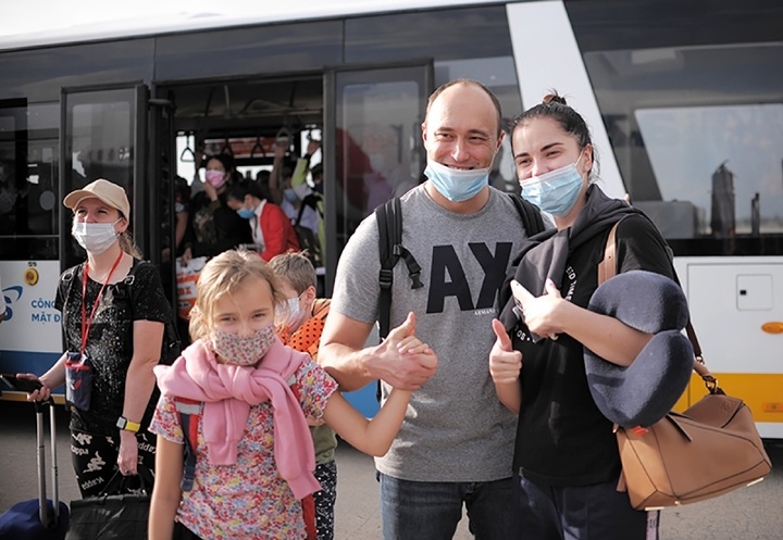 Vietnamese travel firm stops receiving Russian customers - 1