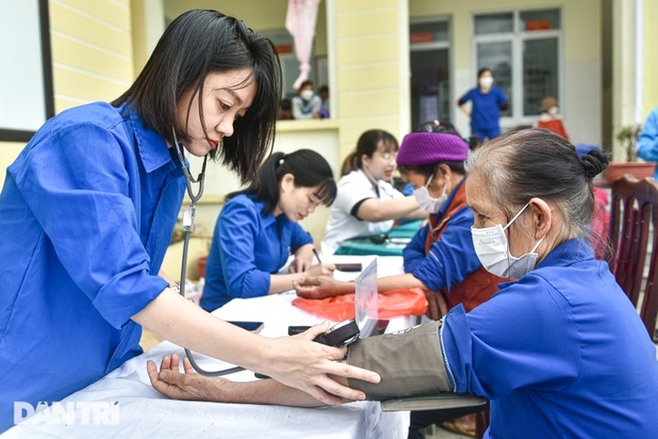 New Dantri bridge opens in Tuyen Quang - 6