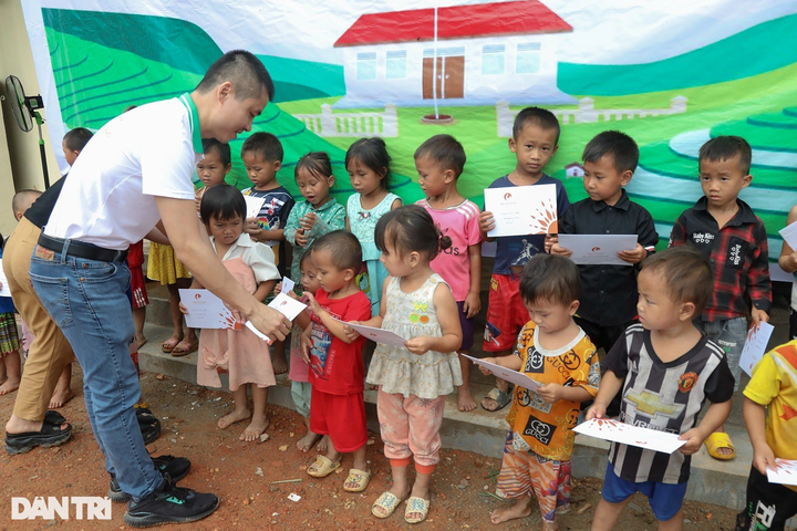 Another Dantri school project completed in Lao Cai - 5