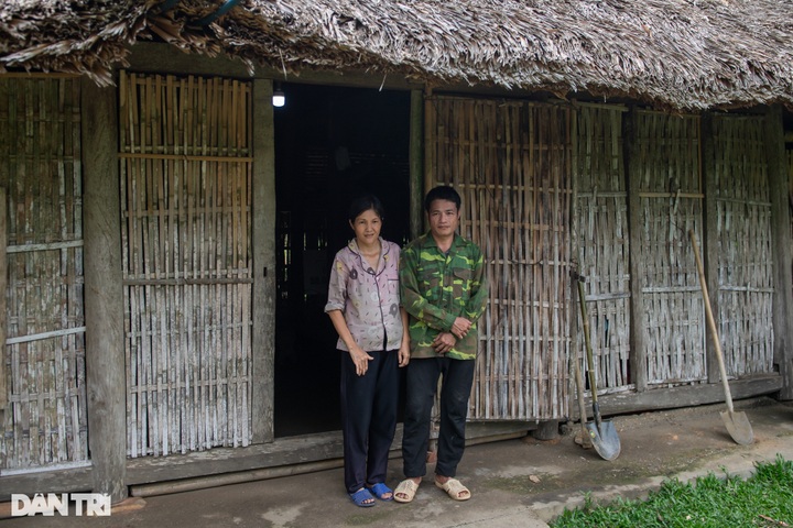 Ten Tuyen Quang families to receive new homes - 3