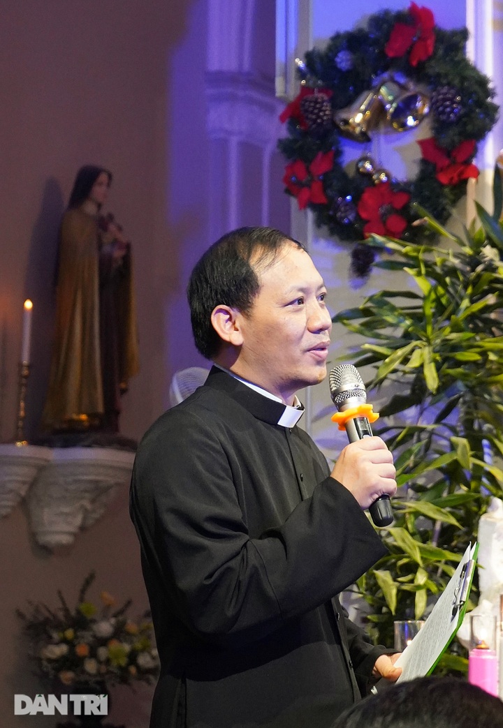 Muted Christmas in Hanoi - 9 Muted Christmas in Hanoi - 9