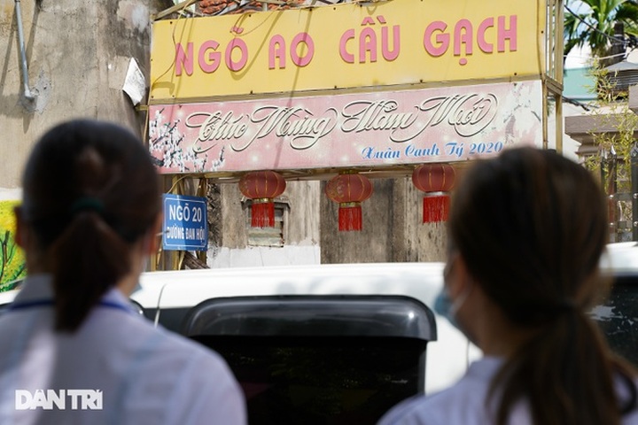 Hanoi commune locked down for Covid-19 prevention - 8