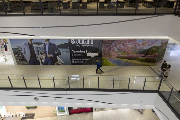 Hanoi shopping malls fail to attract customers - 8 Hanoi shopping malls fail to attract customers - 8
