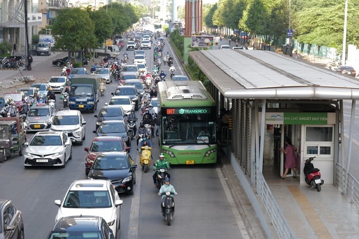 Hanoi BRT system helps reduce traffic congestion: local authorities - 1 Hanoi BRT system helps reduce traffic congestion: local authorities - 1