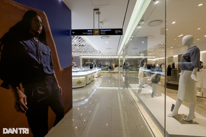 Hanoi shopping malls fail to attract customers - 6 Hanoi shopping malls fail to attract customers - 6