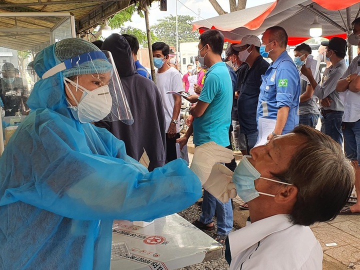 More provinces apply social distancing - 1