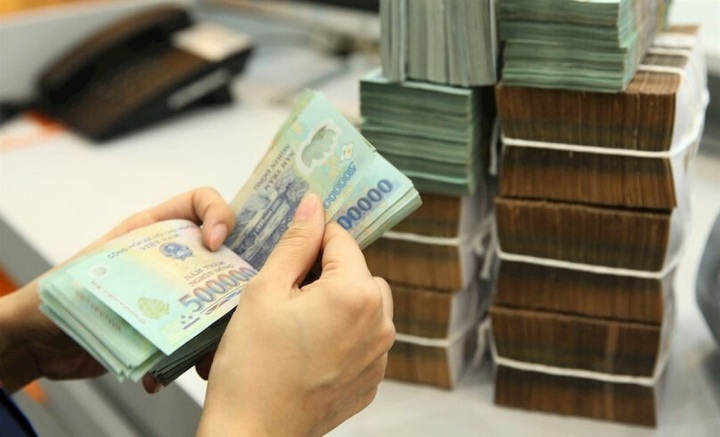 Central bank of Vietnam raises interest rates to rein in inflation - 1