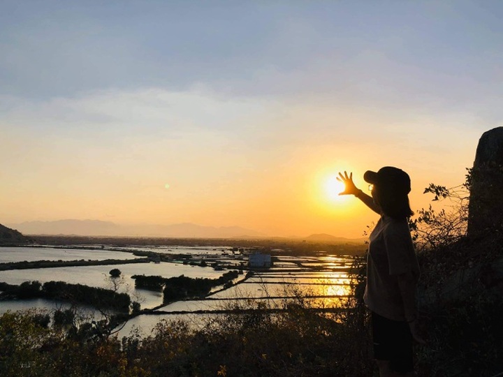 Ninh Thuan mural village attracts visitors - 5 Ninh Thuan mural village attracts visitors - 5