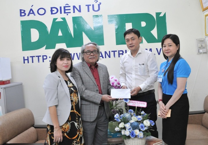 Dantri staff and readers donate to flood victims - 7 Dantri staff and readers donate to flood victims - 7
