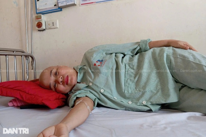 Mother and children struggling with serious diseases need help - 1