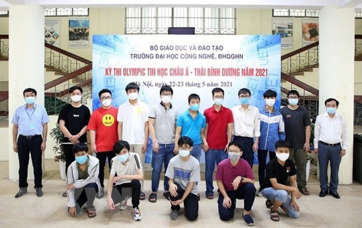 Vietnam obtains six medals at Asia-Pacific Informatics Olympiad - 1