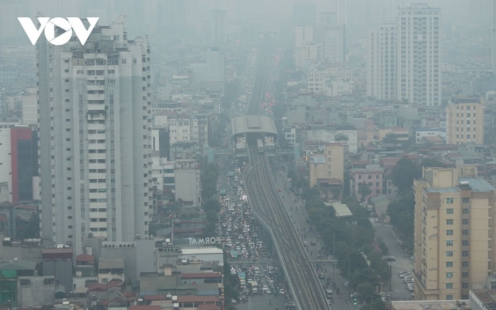 Hazardous air pollution engulfs Hanoi - 1