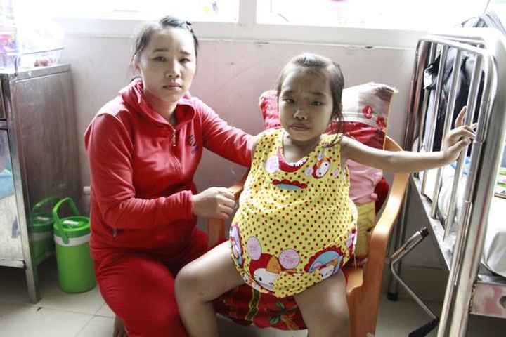 Dak Lak mother seeks help for death-threatened daughter - 1 Dak Lak mother seeks help for death-threatened daughter - 1