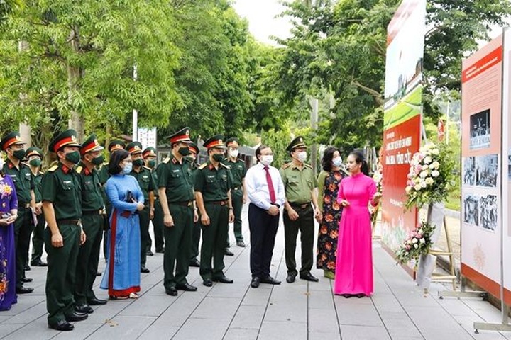 Exhibition honours scientific works of Ho Chi Minh Award winners - 1