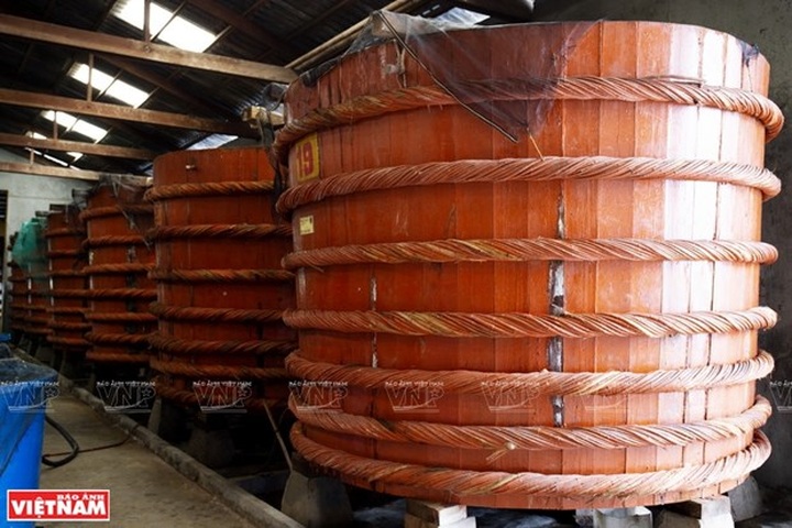 Phu Quoc fish sauce making becomes national intangible cultural heritage - 1