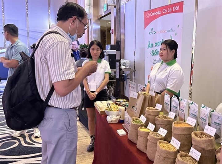 Canada to promote its foods online to reach Vietnamese consumers - 1