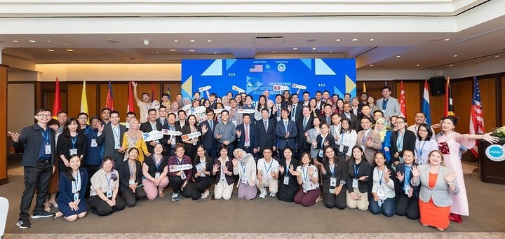 US and Vietnam cooperate to innovate higher education - 1