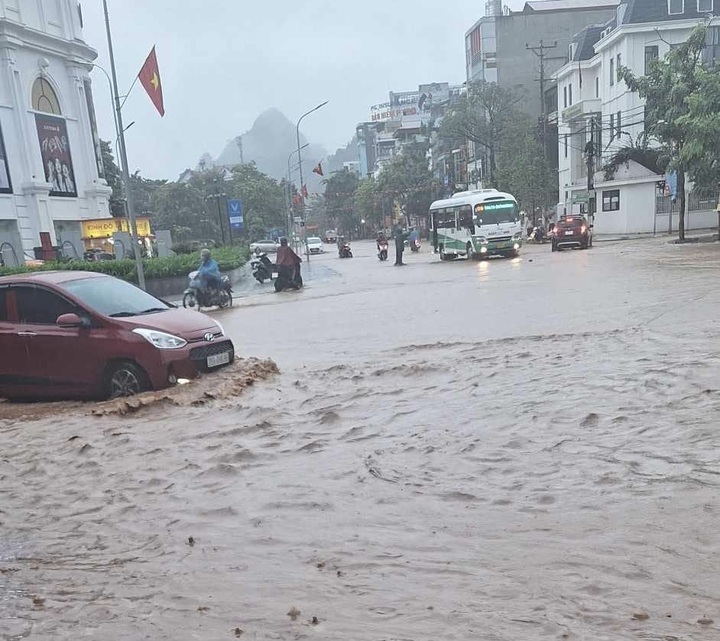 Son La faces serious flooding following heavy rains - 1 Son La faces serious flooding following heavy rains - 1