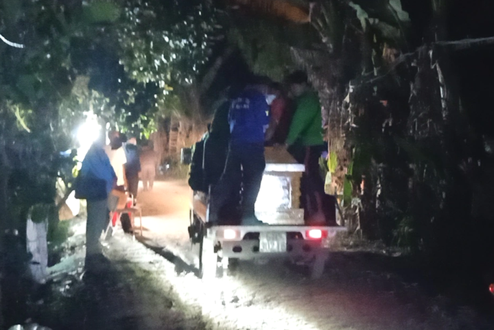 Body of boy trapped in concrete pillar recovered - 1 Body of boy trapped in concrete pillar recovered - 1