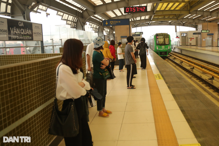 Hanoi Metro Company profits for first time in 2022 - 1