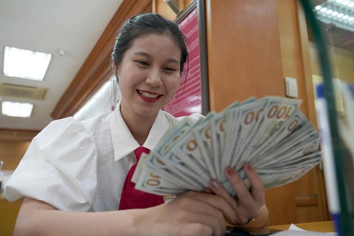 Vietnam receives USD16 billion in remittances in 2023 - 1 Vietnam receives USD16 billion in remittances in 2023 - 1