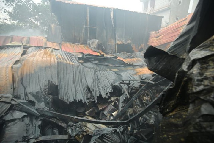 8 killed and missing after factory fire - 1 8 killed and missing after factory fire - 1