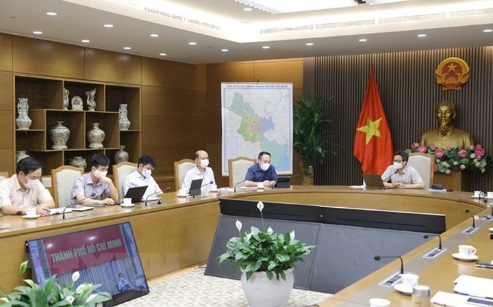 HCM City ready for citywide social distancing amid pandemic complexities - 1