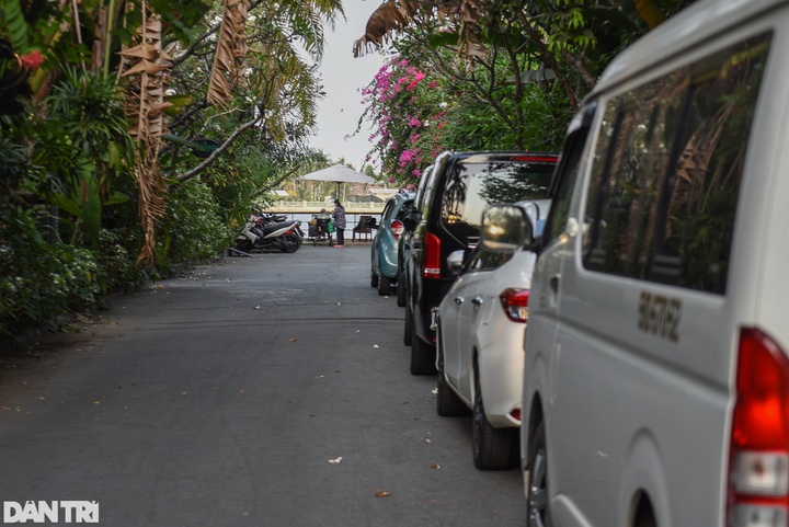 Access to Saigon River seriously restricted in HCM City centre - 8