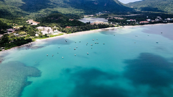 12 Chinese crew members die of suspected food poisoning off Con Dao island - 1 12 Chinese crew members die of suspected food poisoning off Con Dao island - 1