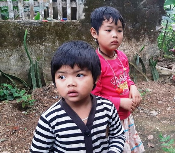 Elderly couple calls for help to raise grandchildren - 2 Elderly couple calls for help to raise grandchildren - 2