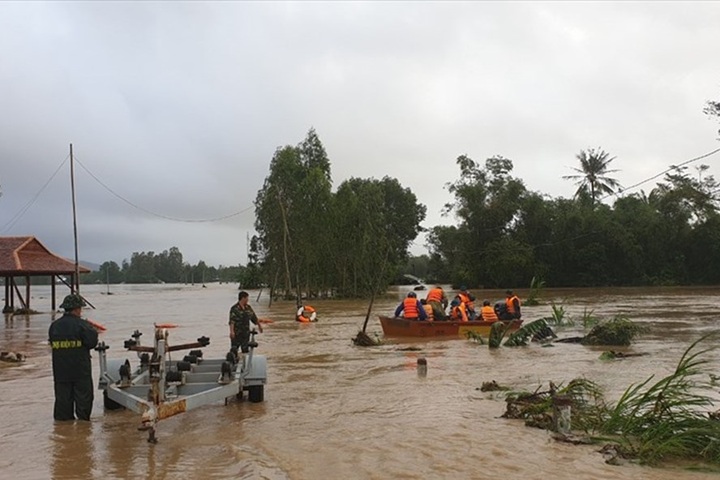 Hoi An and Phu Yen underwater after storm - 2