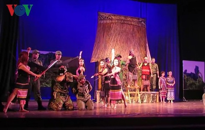 Youngsters fuel hope for revival of traditional arts - 1