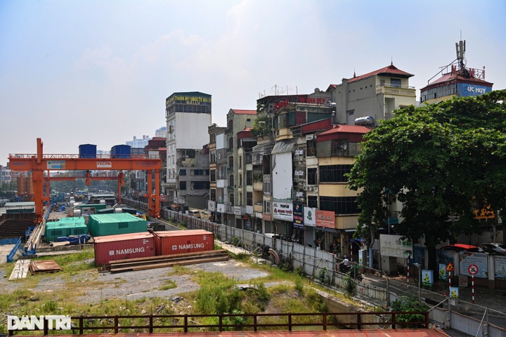 Hanoi metro project blamed for house damage - 10