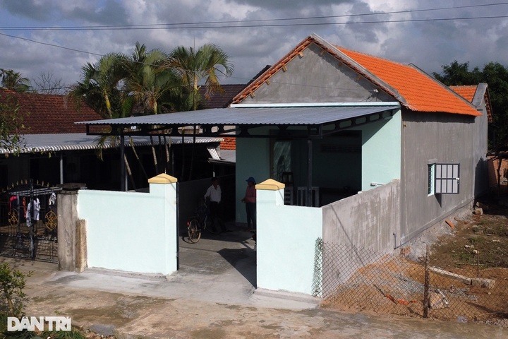 Phu Yen poor widow has new house thanks to support - 1 Phu Yen poor widow has new house thanks to support - 1