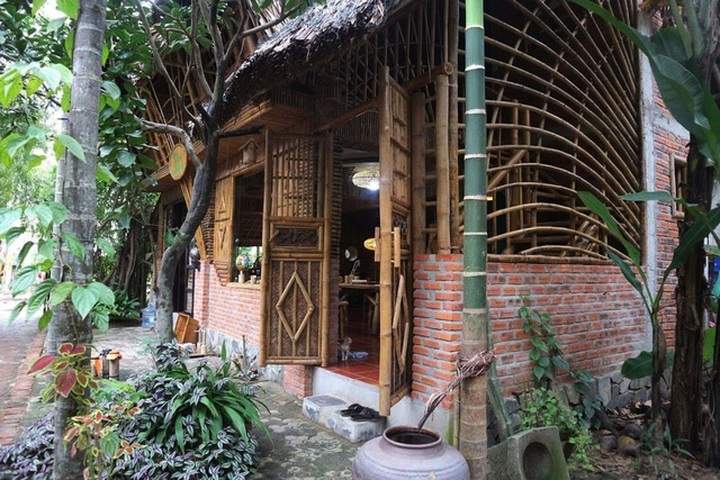 Unique coconut and bamboo-made house in Hoi An - 1