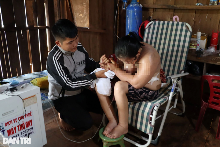 Dak Lak woman needs help to treat cancer - 2