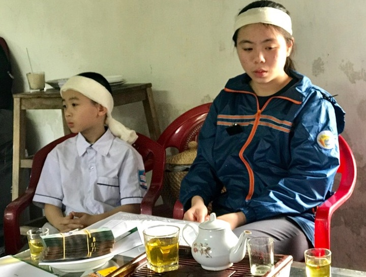 Readers help ill father raise small children - 2