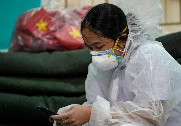 HCM City health workers quit during pandemic - 1