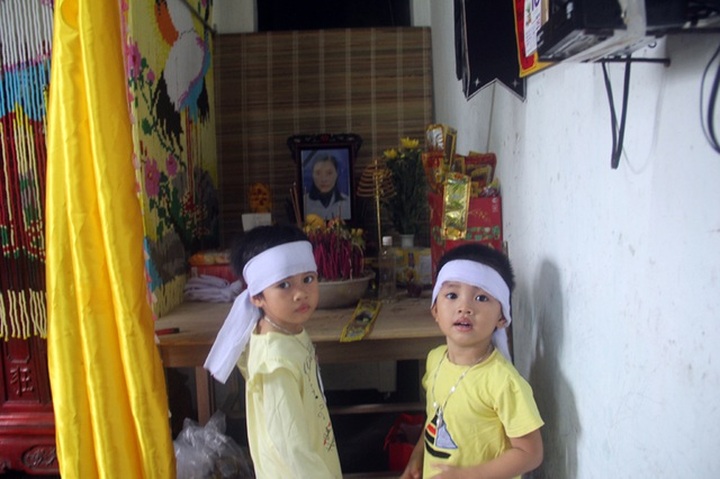 Old couple in need of help to raise two children - 1 Old couple in need of help to raise two children - 1