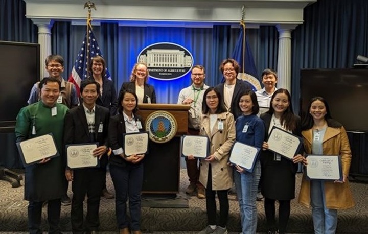 Overseas graduates energise tech startups in Vietnam - 1