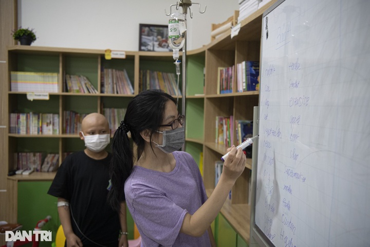 Class for leukaemia children at Hanoi hospital - 2 Class for leukaemia children at Hanoi hospital - 2